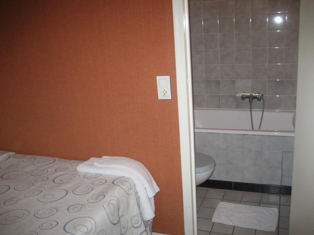 Hotel Meteore Париж Стая снимка
