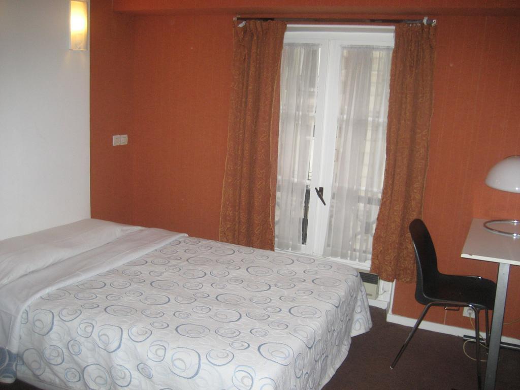 Hotel Meteore Париж Стая снимка